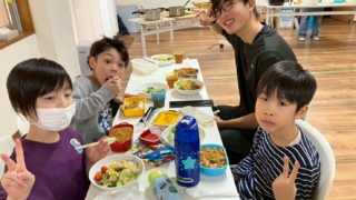 Thumbnail of post image 082